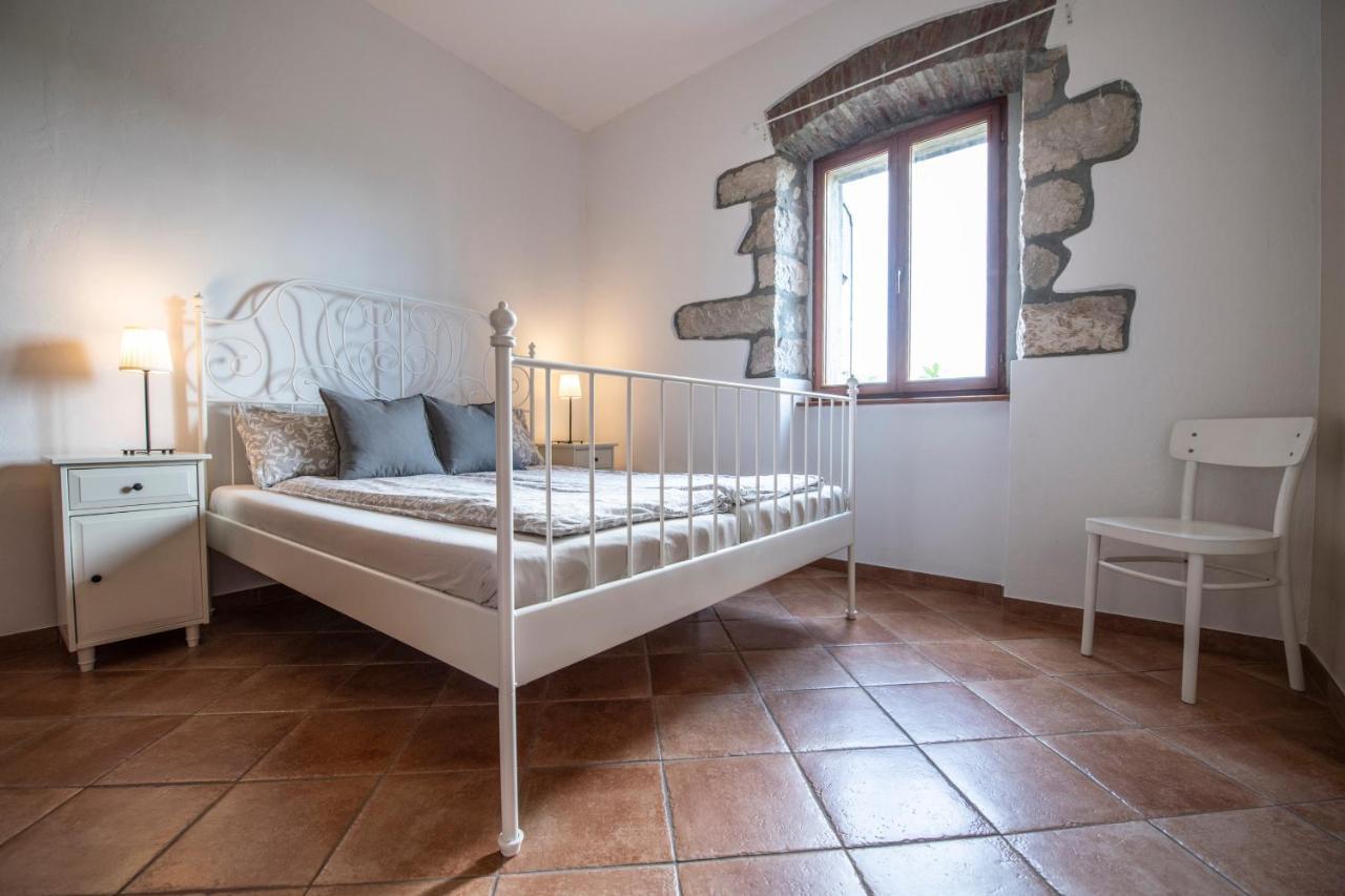 Old Town Studio And Apartment Vrsar Exterior photo
