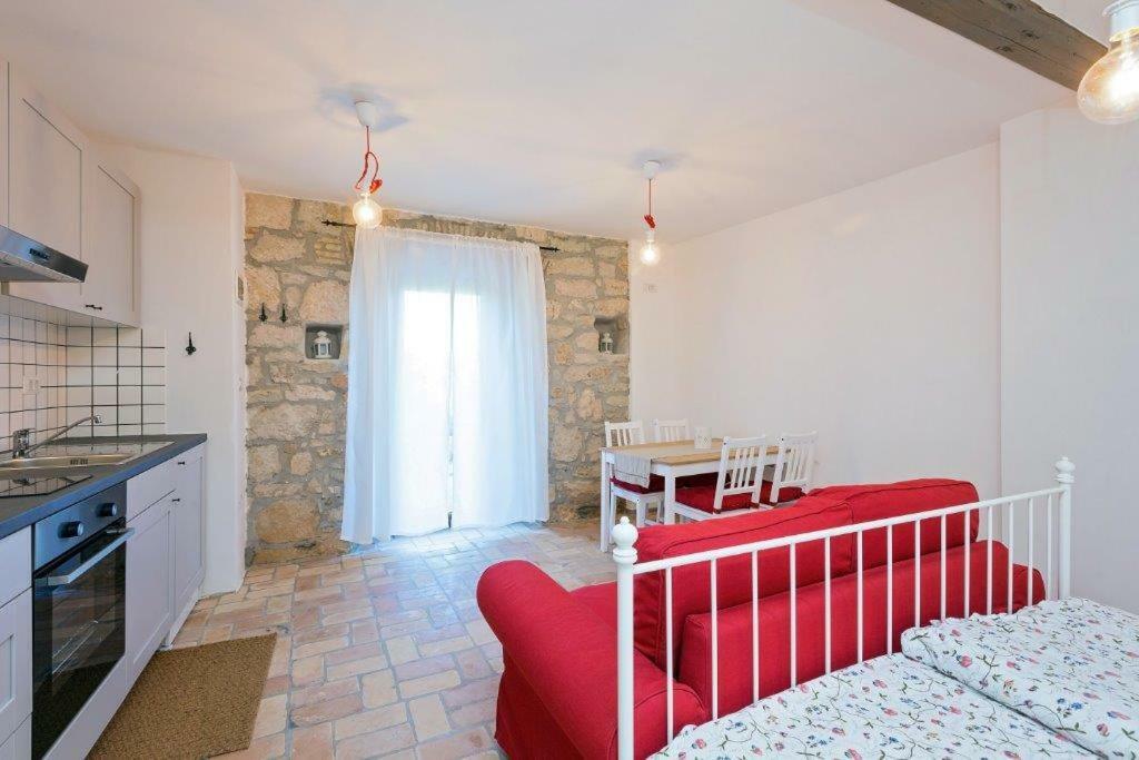 Old Town Studio And Apartment Vrsar Exterior photo